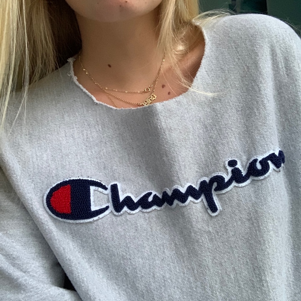 CHAMPION CROPPED CREW
